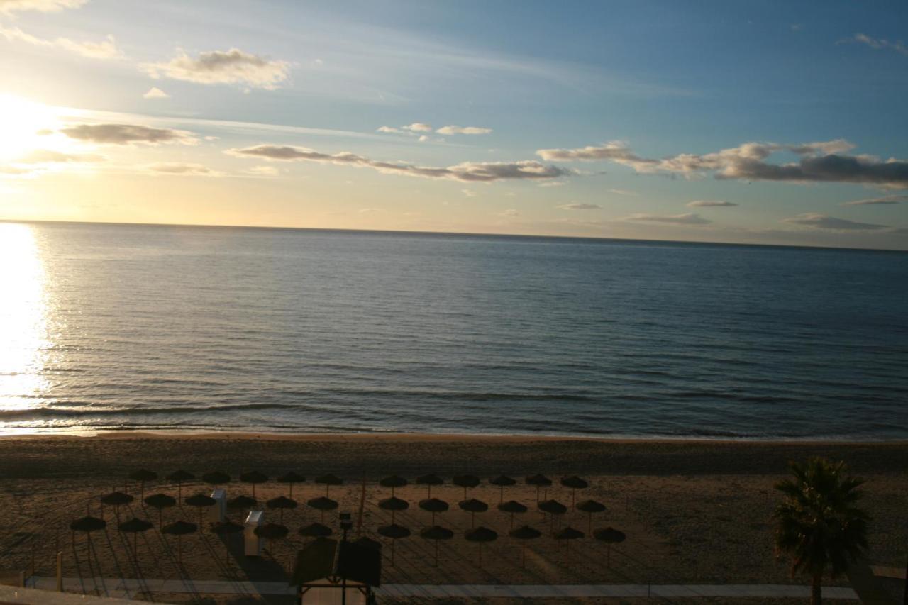 Apartamento En Primera Linea/Beachfront Apartment Fuengirola Exterior photo