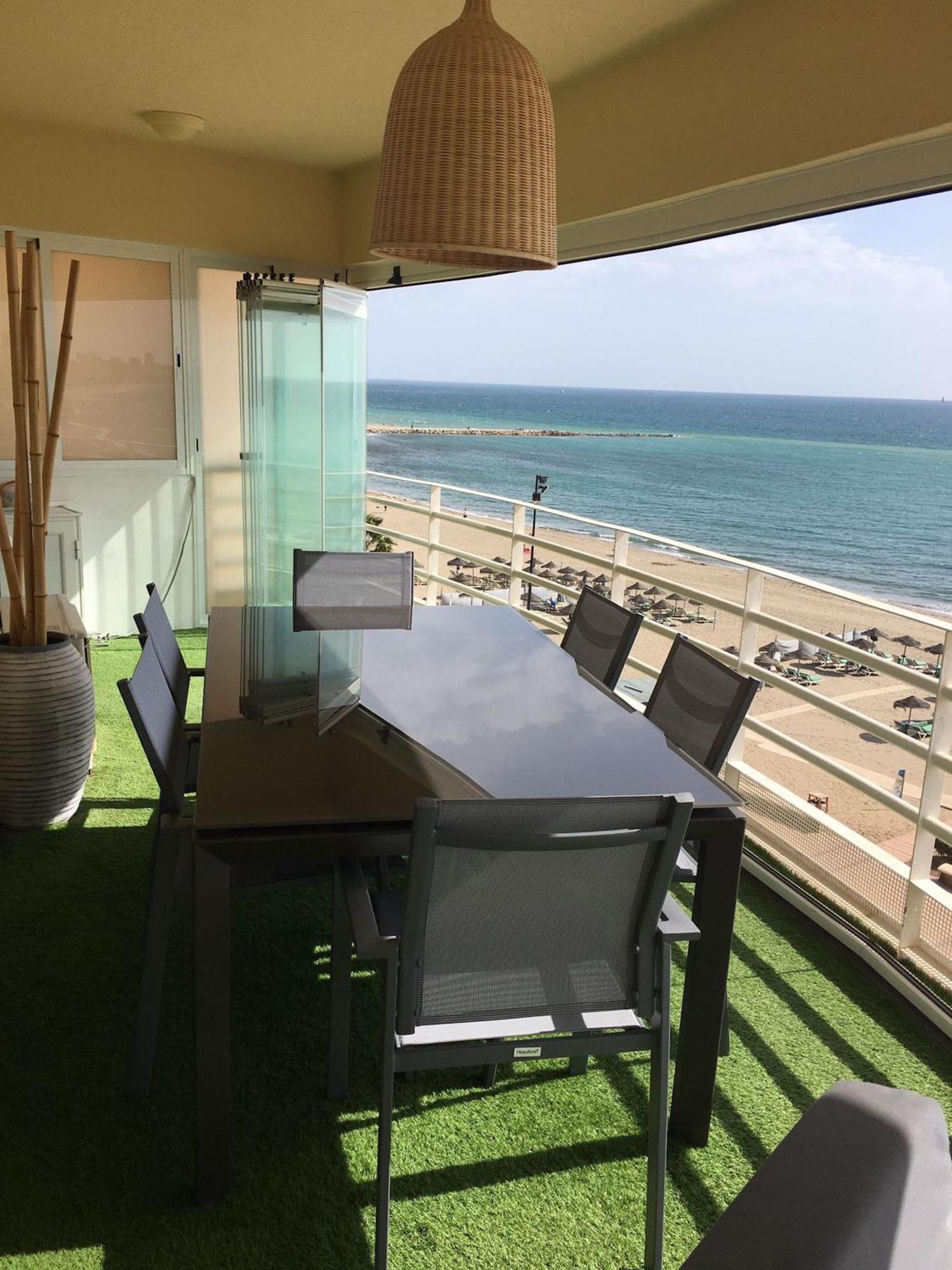 Apartamento En Primera Linea/Beachfront Apartment Fuengirola Exterior photo